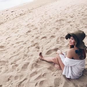 Meet your Posher, Roxanne